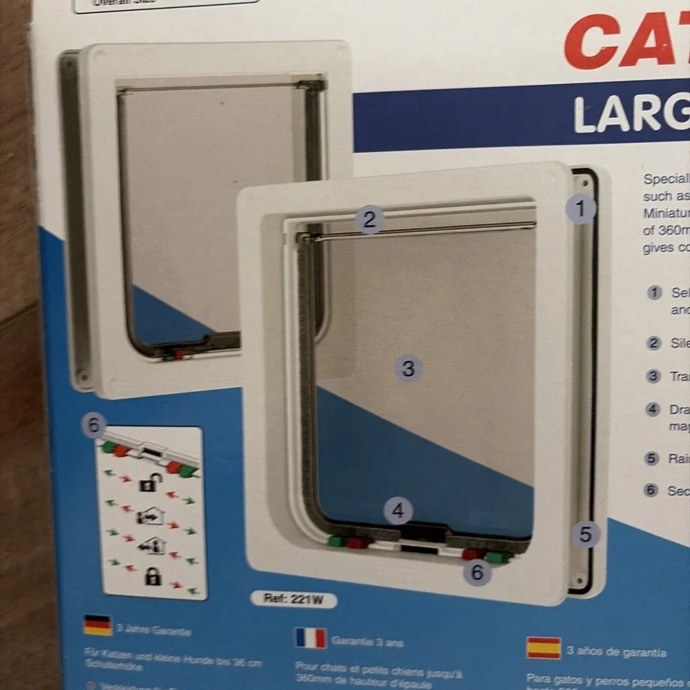 Cat Mate Large Med Small 4 Way Locking Cat Dog Flap Pet Mate - 221 235 White